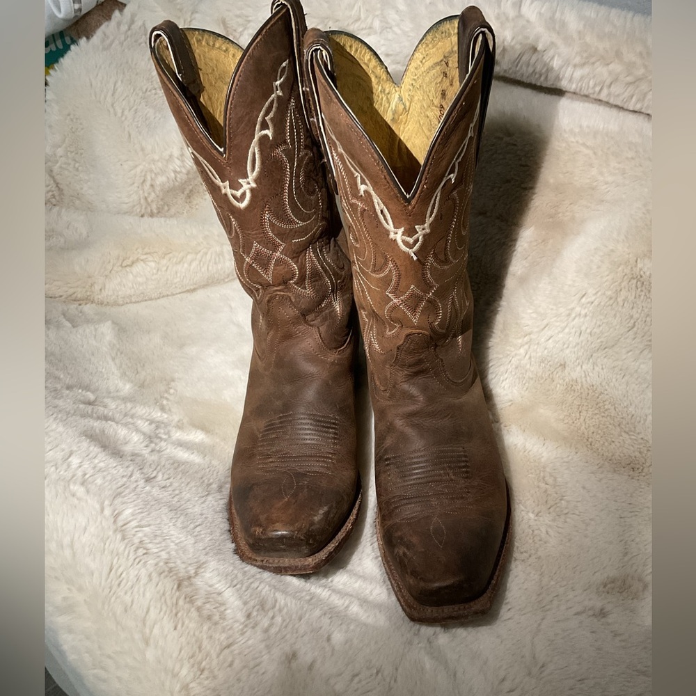 Tony Lama Vaquero Womans Western with Sorrel Taos Leather
Square Toe Boots - Picture 2 of 6